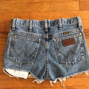 Women’s Cutoff Wrangler Shorts